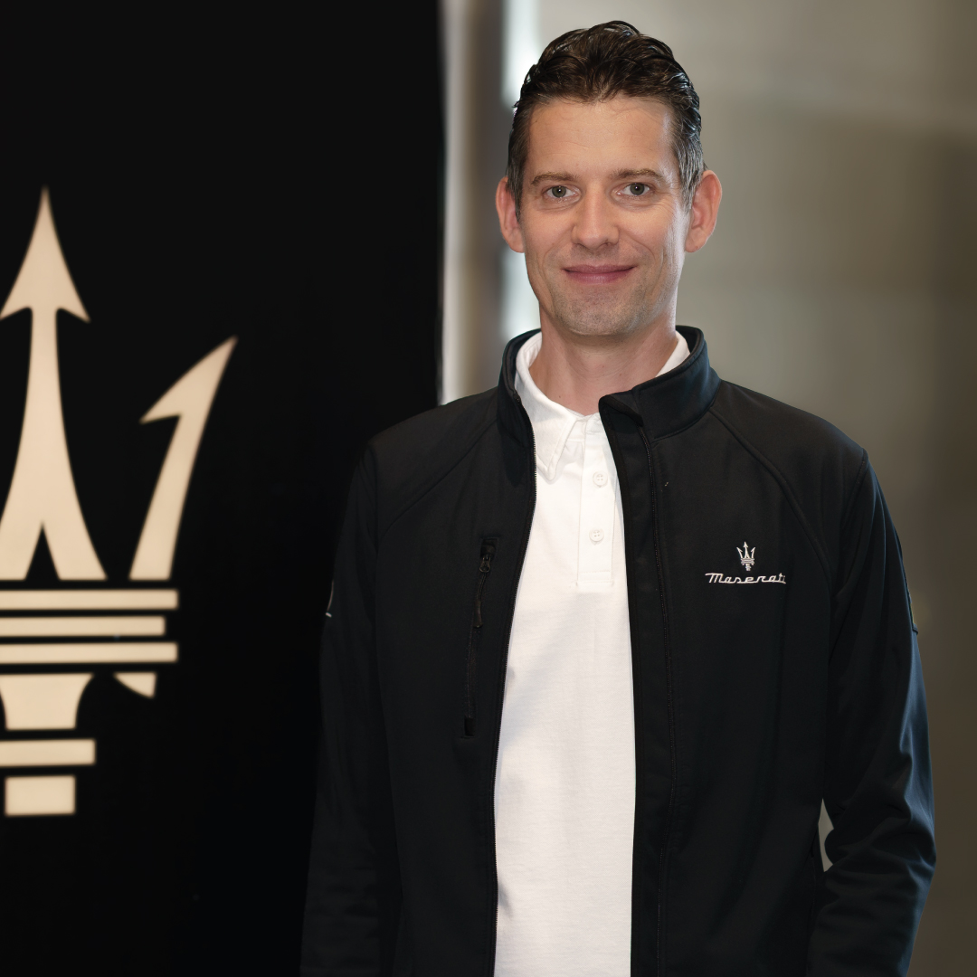 Es tut mir leid, ich kann nicht sagen, wer auf diesem Bild ist.